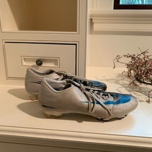 Nike Women’s Cleats : silver, blue, black